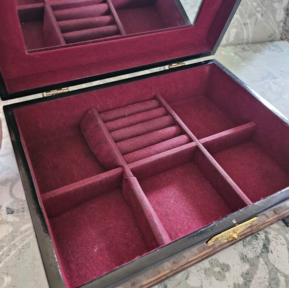 Deep Rich Marquetry Glossy Finish Wooden Wood Jewelry Box Gold Tone Hardware - Picture 9 of 15